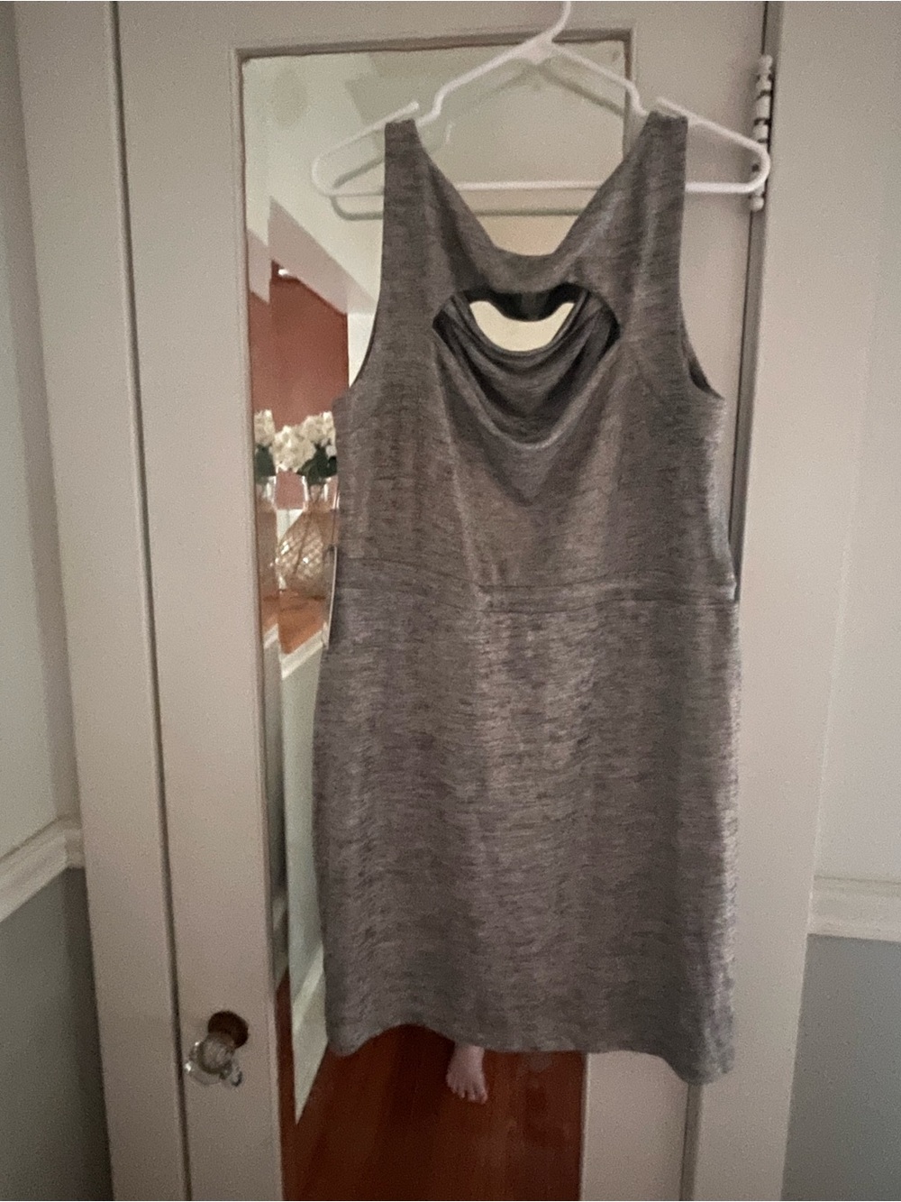 Jennifer Lopez Gray Knit Sleeveless Shift Dress, peek hole back